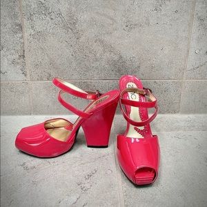 Unique ZINC Red Patent Leather pumps. Size 7.5.